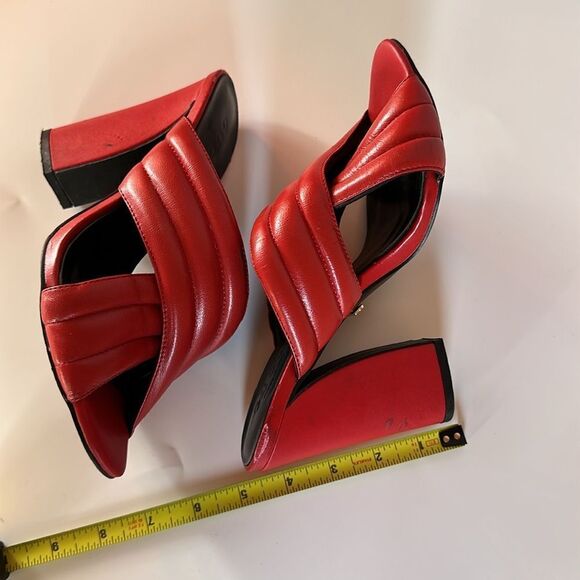 GUCCI Red block heel Sandals - Picture 6 of 11
